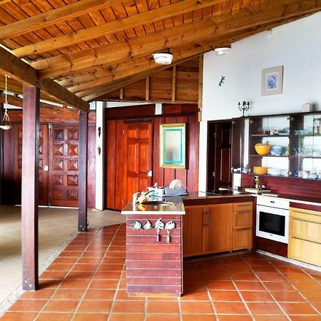 Wild Paradise: Villa Vue Mer Piscine A Debordement Le Moule Exterior foto